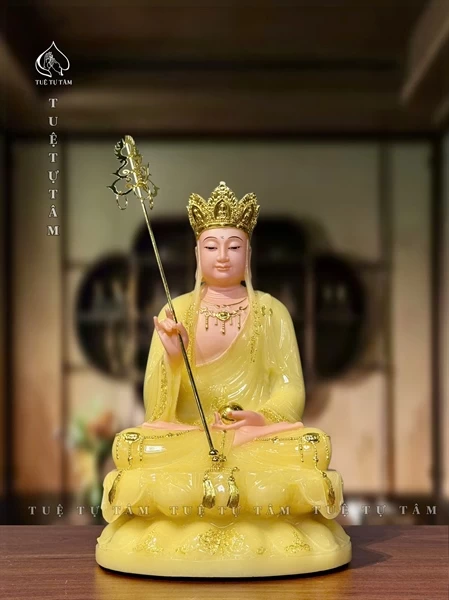 Địa Tạng Thạch Anh 12in có vẻ đẹp trang nghiêm nhưng vô cùng sang trọng