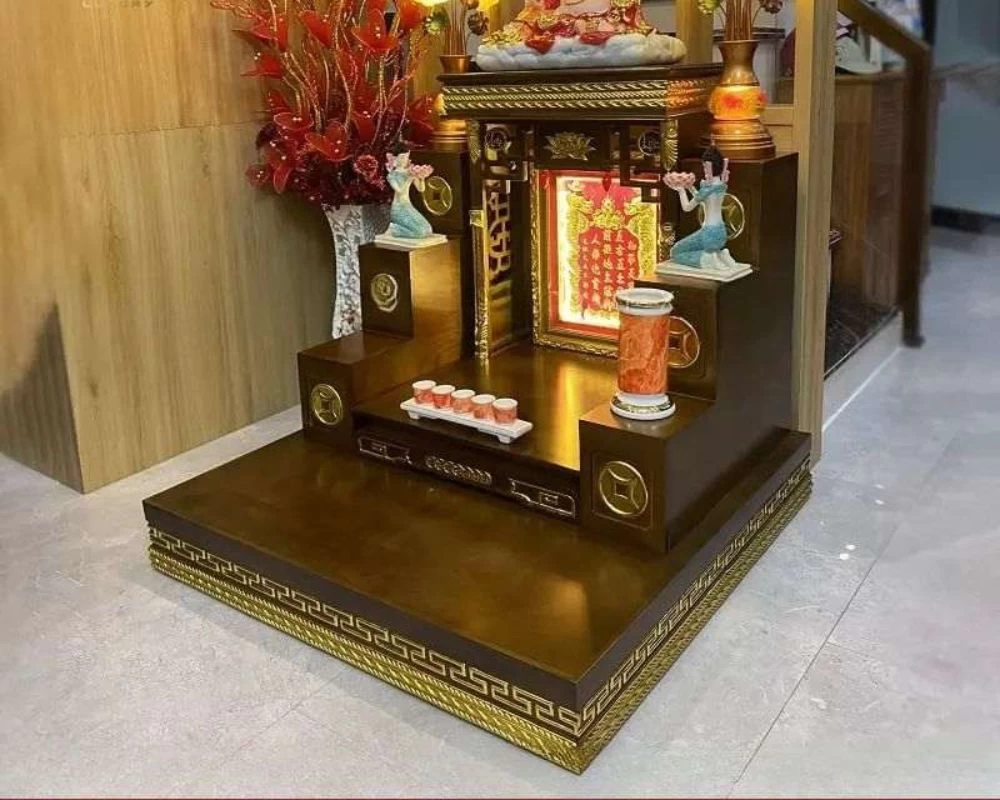 Mẫu bàn thờ Thần Tài Thổ Địa giá rẻ màu nâu đậm với những đường nét chạm khắc tinh tế