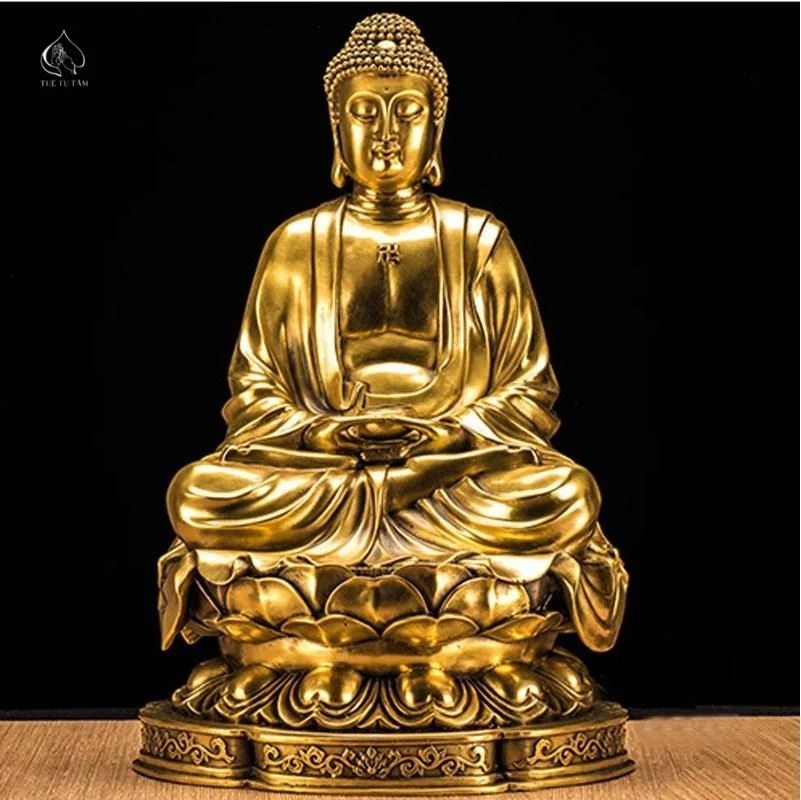 Bức tượng Phật Thích Ca dát đồng