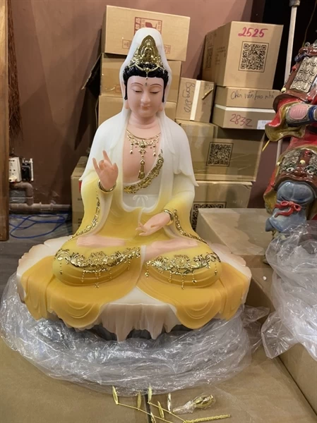 Quan Âm đá vàng