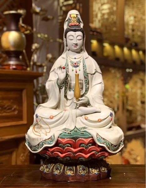 Quan Âm sen hồng phật sơn