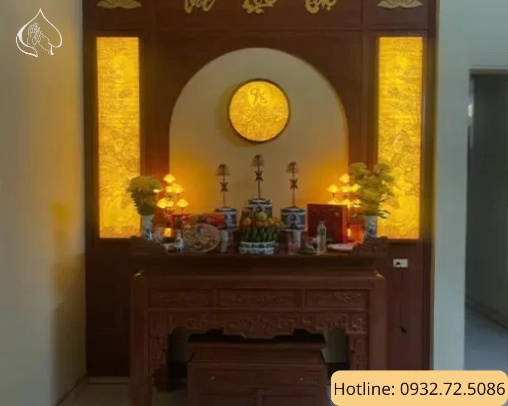 Bàn thờ gỗ hương