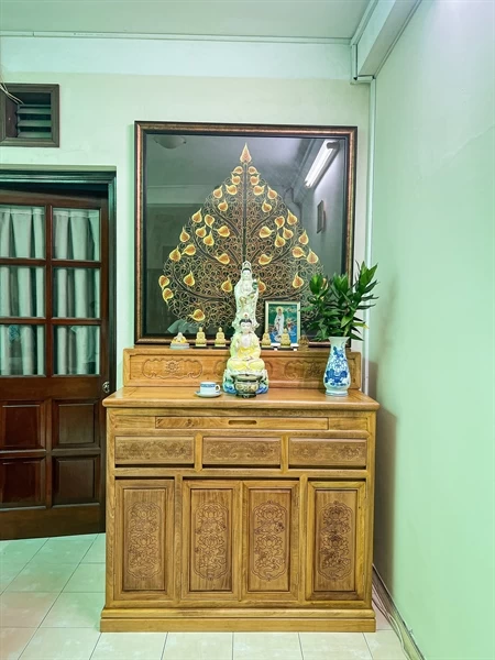 Bàn thờ nhị cấp sen kim vàng