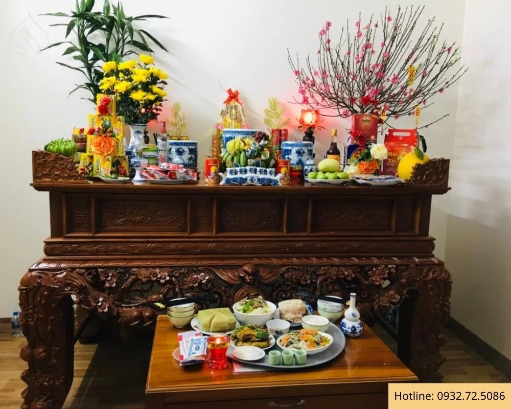 Mẫu trang trí bàn thờ gia tiên ngày tết với phong cách tối giản