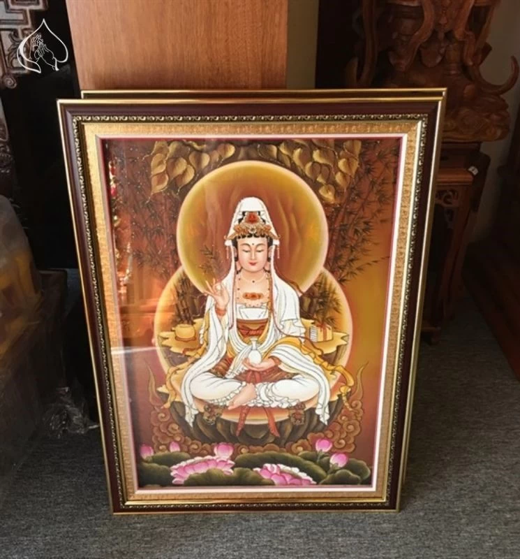 Tranh Quan Âm có đèn