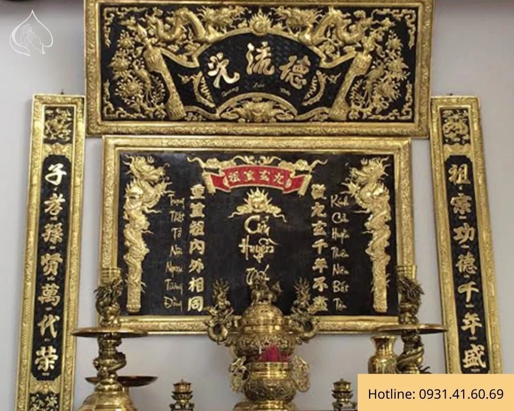 Hoành phi và 2 câu đối treo bàn thờ