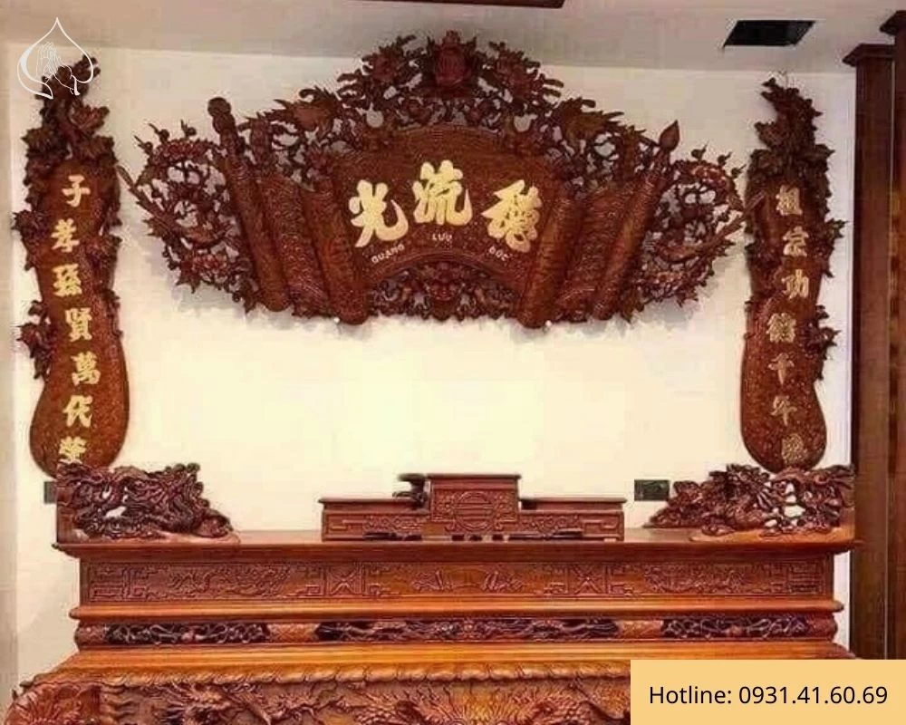 Hoàng phi câu đối bằng gỗ