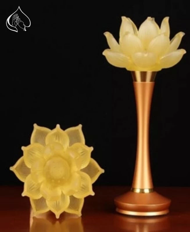 Đèn thờ hoa sen lưu ly