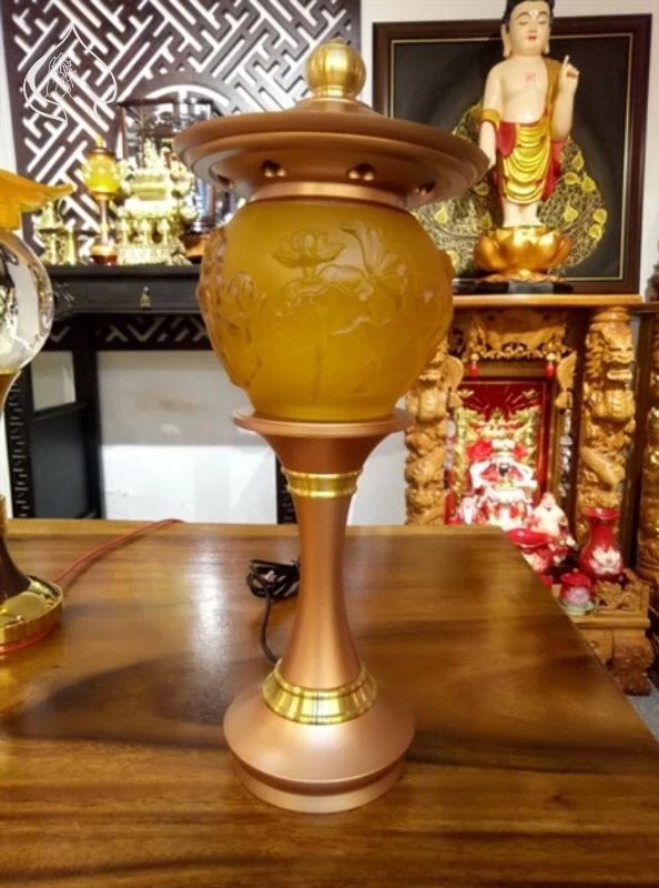 Đèn sen lưu ly có nắp