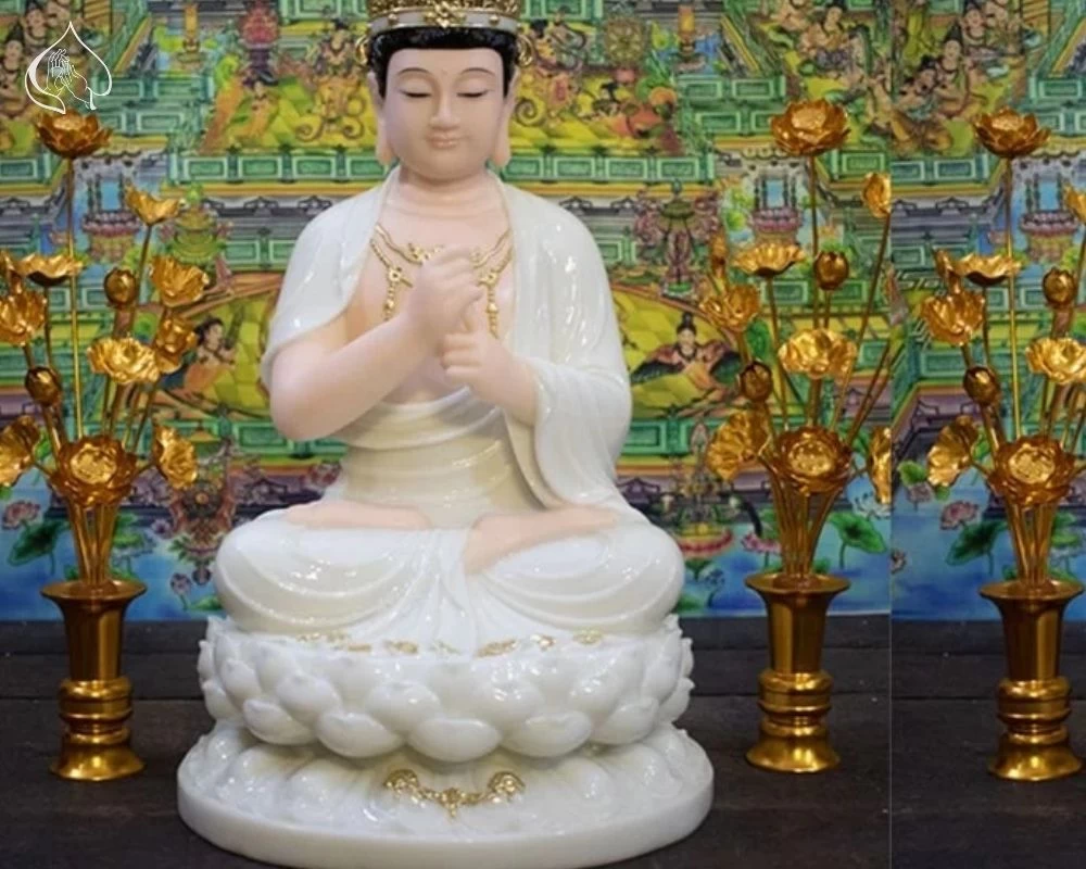 Mặt Phật Đại Nhật bằng đá màu trắng