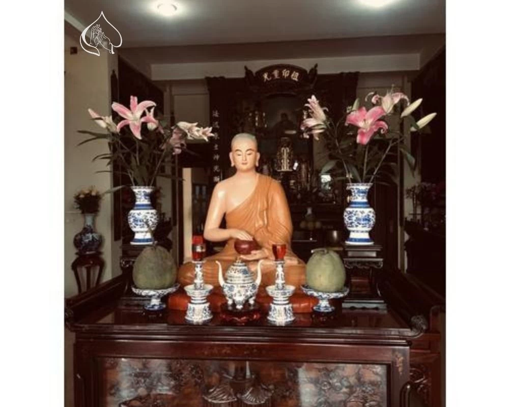 Thờ Thánh Tăng Sivali tại nhà