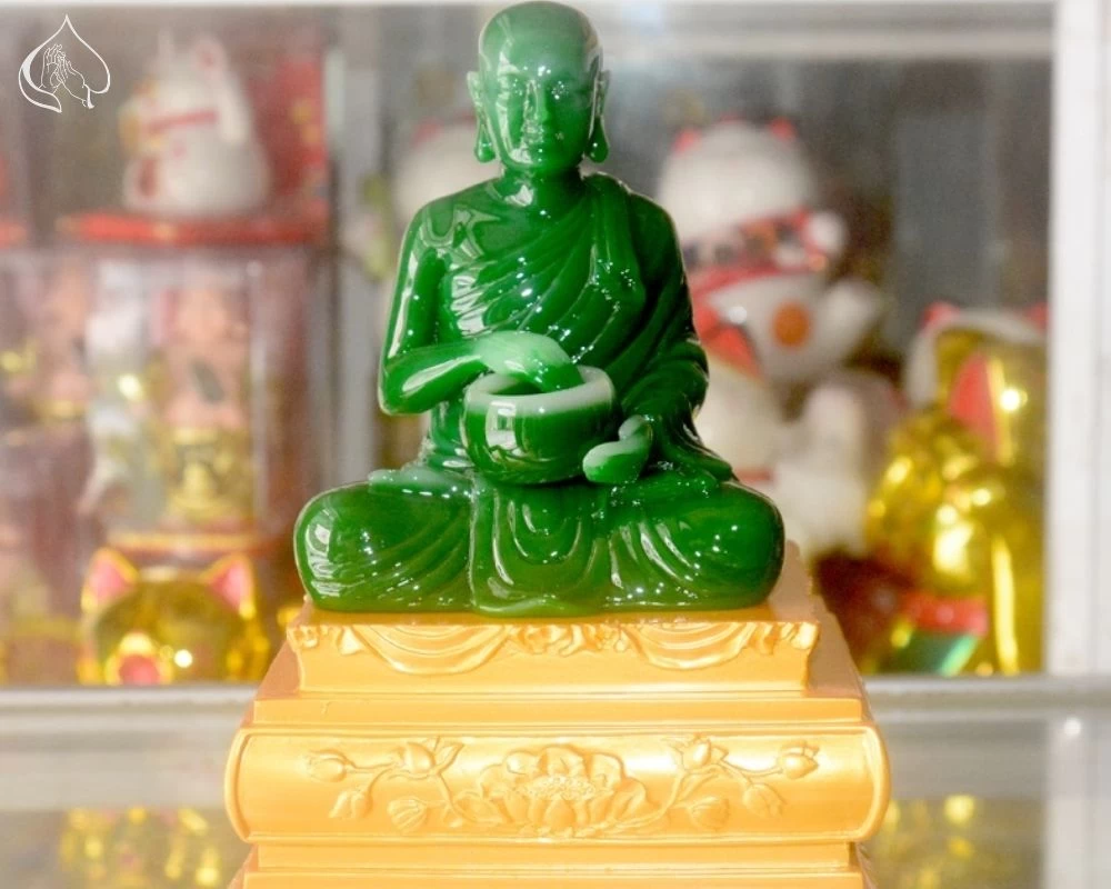 Tương Thánh Tăng Sivali bằng ngọc