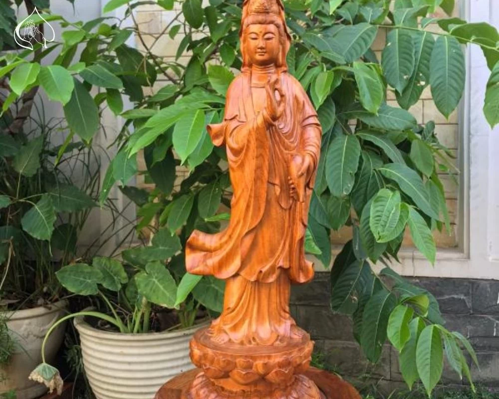 Tượng Tam Thánh bằng gỗ