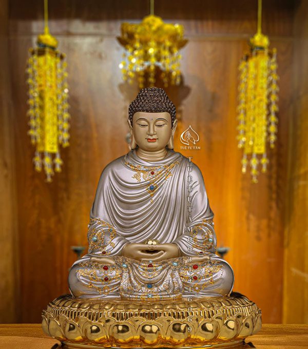 Tượng Bổn Sư bằng đồng có tên gọi đầy đủ là tượng Phật Thích Ca Mâu Ni