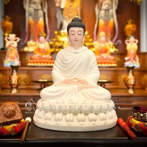 Tượng được chế tác vô cùng tinh xảo, ấn tượng