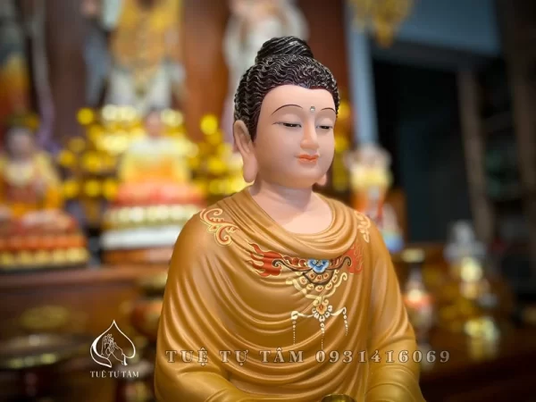 Mọi chi tiết trên tượng đều được nghệ nhân làm rất tỉ mỉ, mang đến cảm giác an yên khi nhìn