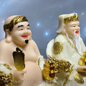 Nét hiền hậu trên gương mặt hai ngài mang đến sự sung túc cho gia chủ