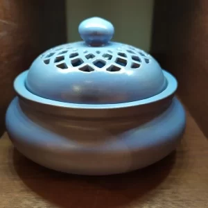 Một trong số các sản phẩm Xông Trầm Đất Bầu giá rẻ của Tuệ Tự Tâm