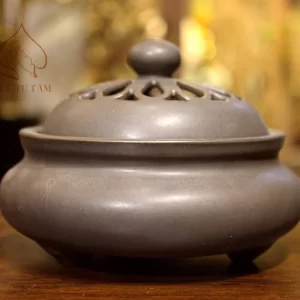 Hình dáng đầy đặn của sản phẩm xông trầm giúp khói tỏa đều và giữ hương lâu